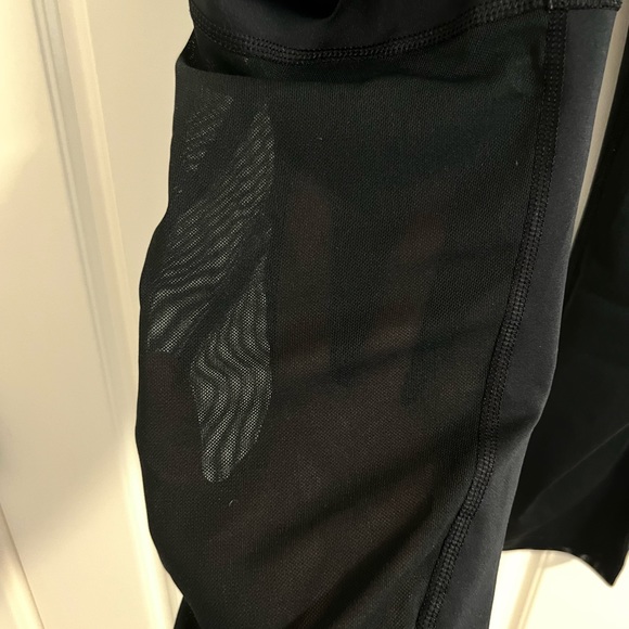 Nike Fly Victory Dri-fit Crop Pant in Black Leggings 933812-010 Size L - Picture 7 of 8